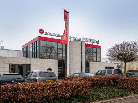Schoonmaakbedrijf Perfekt hoofdkantoor te Oosterhout Schoonmaakbedrijf Perfekt hoofdkantoor te Oosterhout